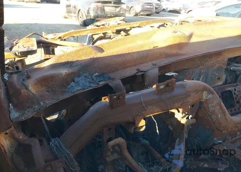 2015 Chevrolet Suburban 1500 Lt z USA, uszkodzony, nr VIN 1GNSCJKC1FR593926